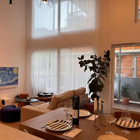 Duplex Quai Brazza Avec Terrace Et Parking Daire